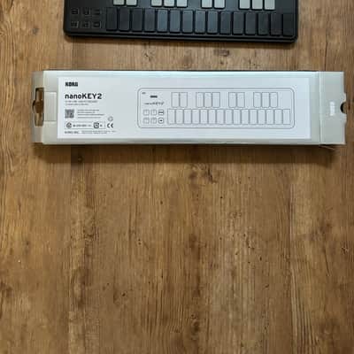 Korg nanoKEY2 Slimline USB MIDI Keyboard Controller 2011 - Present - Black image 3