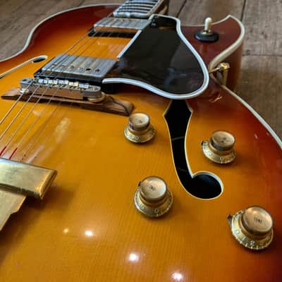 1962 Gibson L5CES in Sunburst finish with original hard shell case image 13
