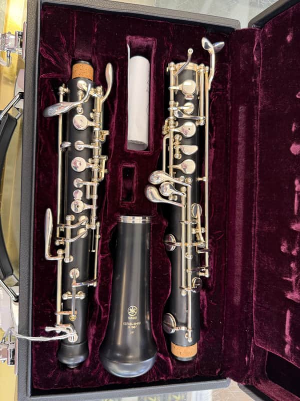 Yamaha YOB 241 - Plastic body, silver keys image 1