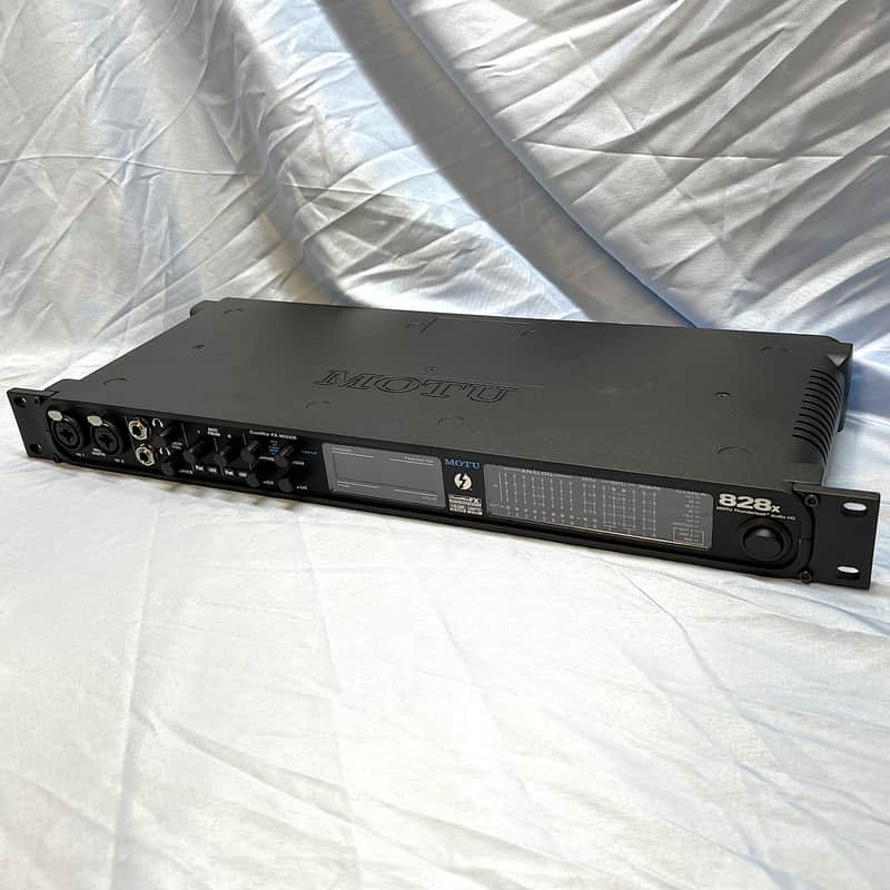 MOTU 828x Thunderbolt / USB 2.0 Audio Interface 2014 - Present - Black image 1