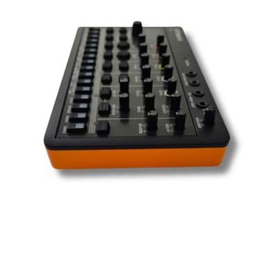 Roland T-8 AIRA Compact Beat Machine 2022 - Present - Black image 5
