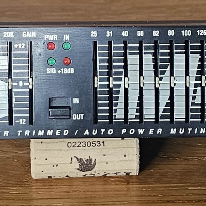 1990 Alesis M-EQ 230 Schwarz