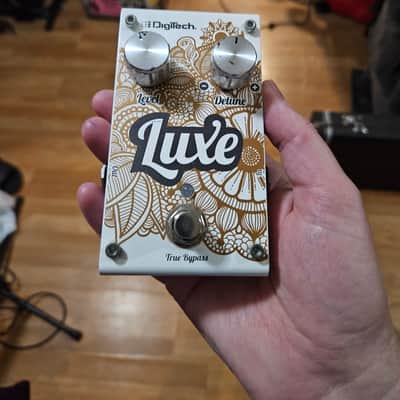 DigiTech Luxe Pitch Tune Chorus 2010s - White image 1