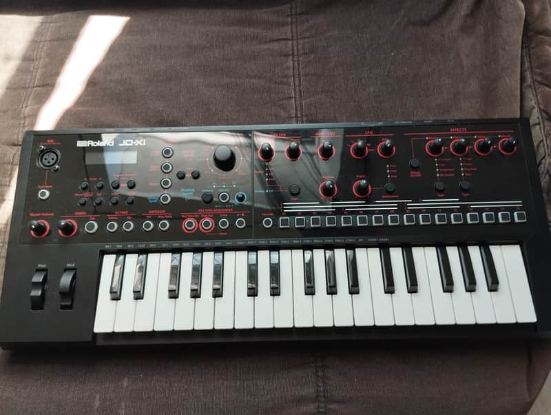 Roland JD-Xi 37-Key Analog/Digital Crossover Synthesizer 2015 - Present - Black image 1