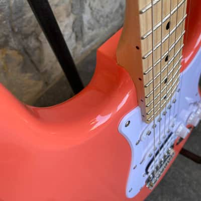 Squier Sonic Strat HSS TCoral image 10
