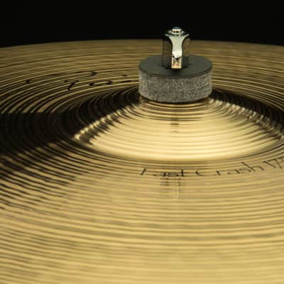 Paiste 17" Signature Fast Crash image 3