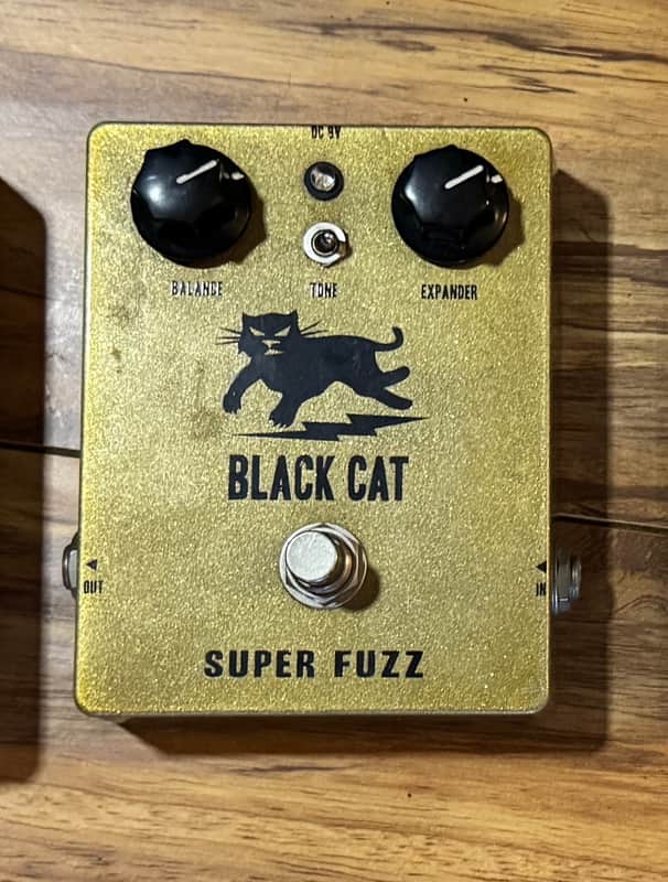 ギター BLACK CAT PEDALS - SUPER FUZZ - Black Cat - Super Fuzz | Mass Street Music