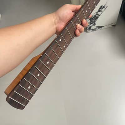 4a 4-string electric bass neck P bass stainless steel 21frets Roasted flame Maple guitar neck 34inch Rosewood fingerboard hole 18mm Nut 42mm image 4