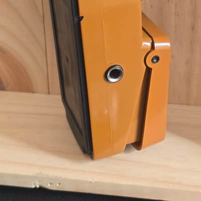 Behringer UT100 Ultra Tremolo 2000s - Brown image 7
