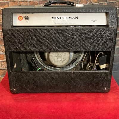 Gibson GA-20RVT Minuteman 12-Watt 1x12" Guitar Combo 1965 - 1967 - Black image 6