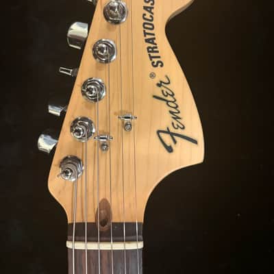 Fender Highway One Stratocaster HSS with Rosewood Fretboard 2003 - 2005 - Walnut image 3