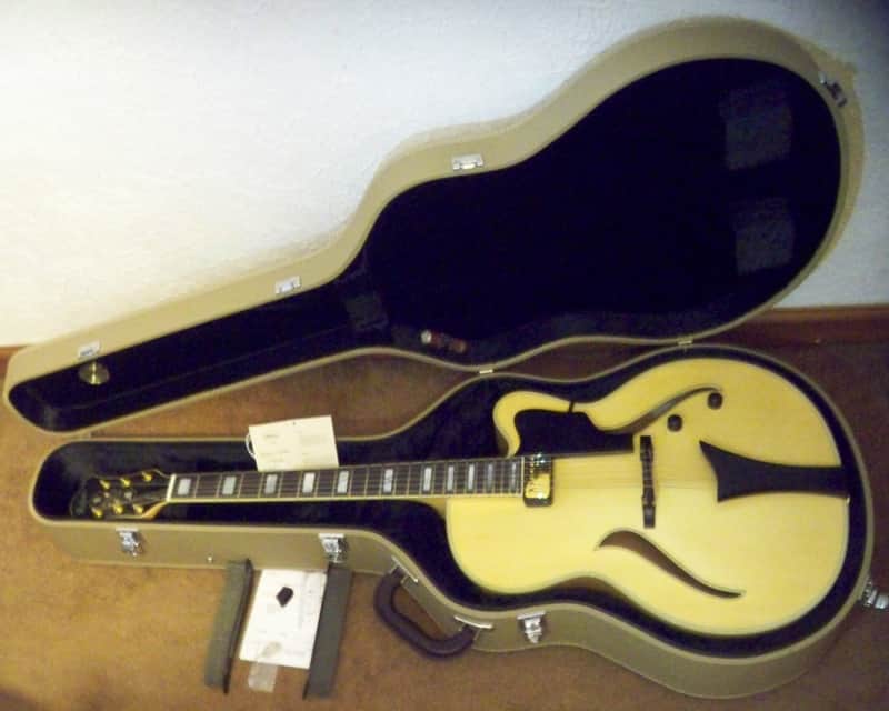 2002 Blonde Hofner Jazzica Custom 6 Lb Collectors Mint Condition image 1
