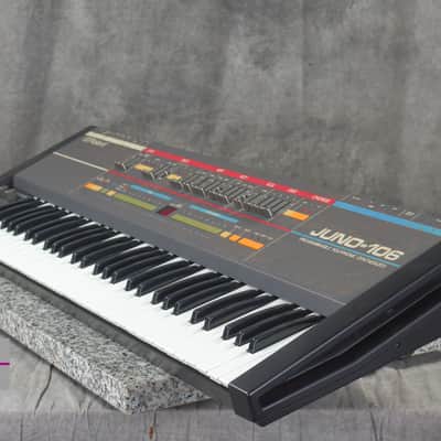 Roland JUNO-106 Programmable Polyphonic Synthesizer in Good condition image 5