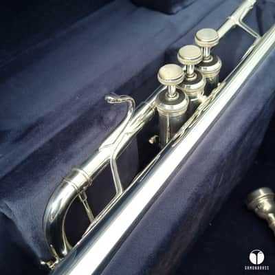 Bach Stradivarius C 180SL- 229 Chicago large lightweight trumpet case mouthpiece gamonbrass image 5