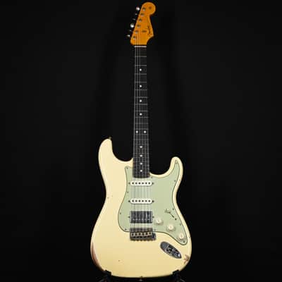 Fender Custom Shop '62 Stratocaster HSS w/ Alder Body, Relic- Vintage White 2026 (R152070) image 2