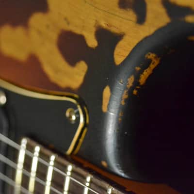 Fender Stratocaster Standard Sunburst Heavy Relic Nitro Custom Shop 69's image 7