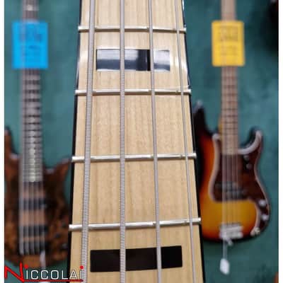 Fender Geddy Lee Jazz Bass, Maple Fingerboard, 3-Color Sunburst Demo image 9