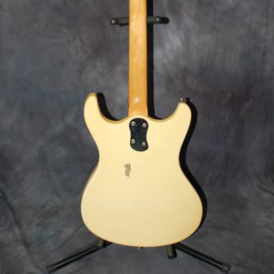 Video Demo 1966 Original Mosrite Ventures II White Pro Setup Original Hard Shell Case Strap image 9
