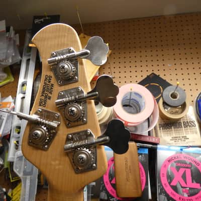 Ernie Ball Music Man Sabre 1988 - Honeyburst - GREAT BASS!! image 10