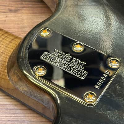 Music Man Stingray 50th Anniversary  - Molten Gold image 18