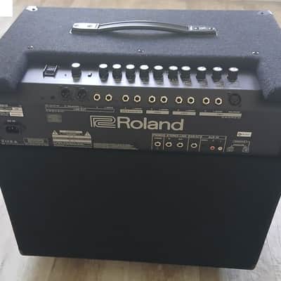 Roland KC-600 4-Channel 200-Watt 1x15" Keyboard Combo 2017 - Present - Black image 3