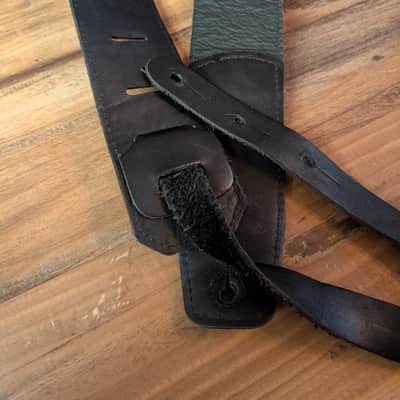 Unbranded Guitar Strap 2.5" Leather Ends Flag Graphics Great Condition image 6