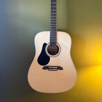 Alvarez RD26L Regent Series Dreadnought 2010s - Natural image 1