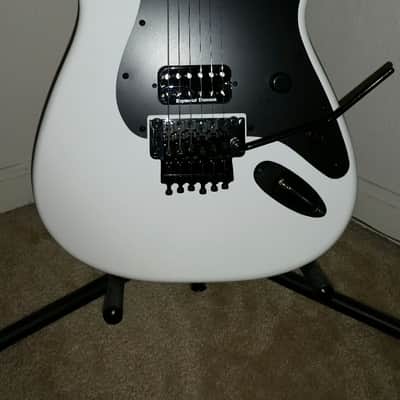 Charvel So-Cal 2012 2013? Pearl WHITE image 4