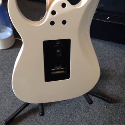 Ibanez RG350 White image 3