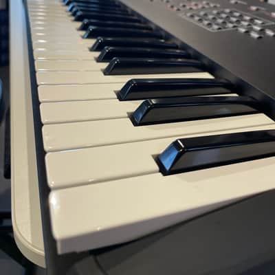 Yamaha Montage M7 76-Key Synthesizer image 5