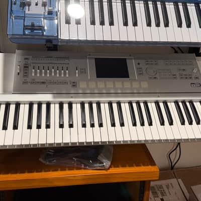 Korg M3 61 2010s - Gray
