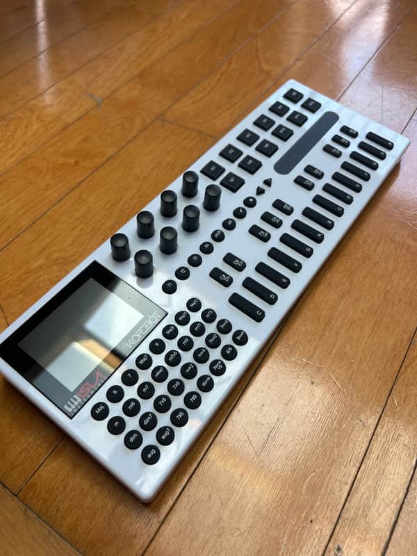 Isla Instruments Kordbot MIDI Controller 2017 - Present - White