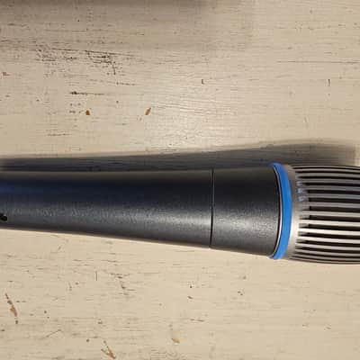 Shure Beta 57 Microphone image 2