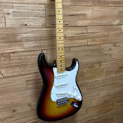 Fender Vintage Stratocaster Guitar -Maple Fretboard 1976- Sunburst- 10lbs w/non original pups + case image 2