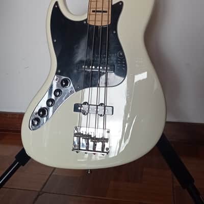 Sire Marcus Miller V7 Vintage Alder 4-String Bass Antique White - Left Handed, Lefty! image 3