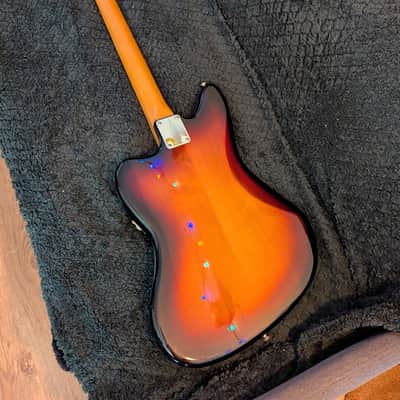 Fender Vintera 60s Jaguar PF 3-Colour Sunburst 2019 - 3 Colour Sunburst image 2