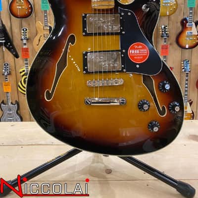 Squier Classic Vibe Starcaster, Maple Fingerbaord, 3-Color Sunburst image 2
