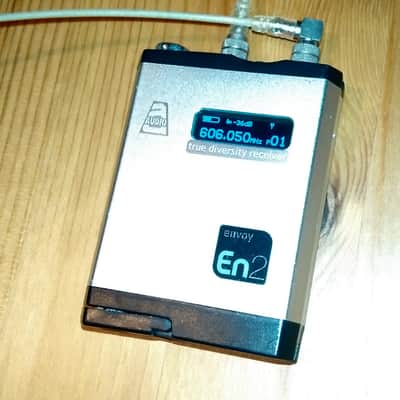 Envoy EN2 DX Bodypack True Diversity Receiver 606-646 MHz Range for UK & Europe image 3