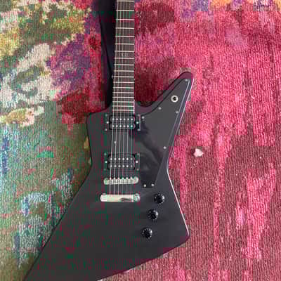 ギター Epiphone Explorer Gothic 1958 Epiphone Goth '58 Explorer - Guitar Compare