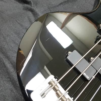 Used Gibson Leland Sklar Bass with case image 2