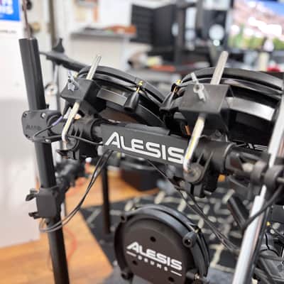 Alesis Surge Mesh Special Edition E-Drum Kit - Excellent Condition image 4