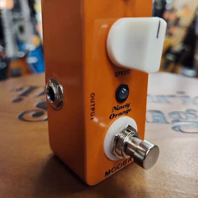 Mooer Ninety Orange Pedal image 1