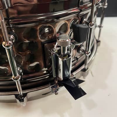 Crush Hybrid 14 x 7" Hammered Brass/Steel Snare Drum image 5