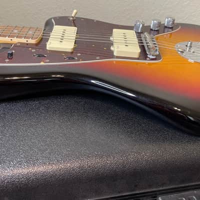 Fender American Ultra Jazzmaster 2020 - UltraBurst w/Flat Case image 7