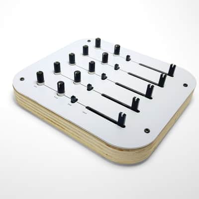OVUM analog sound explorer drone synth image 2