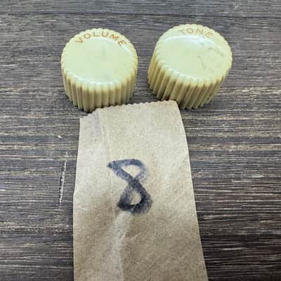 Harmony Cupcake Volume & Tone Knobs 60s - Cream image 1