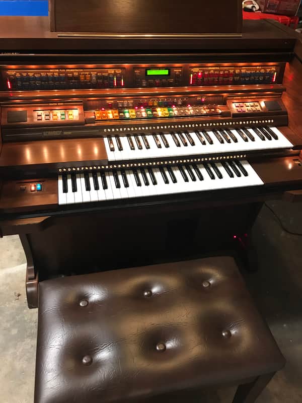 Lowery Century LC50 Organ in Excellent Condition image 1