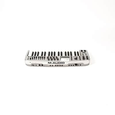 M-Audio Ozonic MIDI Controller Owned By Mike Campbell image 4