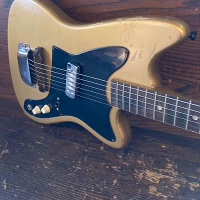 Harmony  Bobkat (Airline) 1960’s - Gold metallic image 1