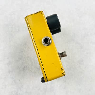 MXR MX-104 Script Distortion + 1977 - Yellow image 4